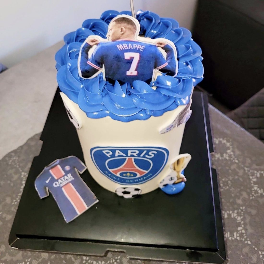 Gâteau personnalisé Les Gourmandises NK